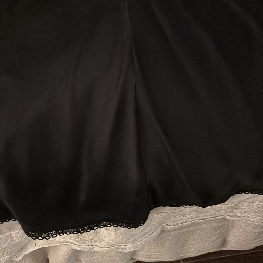 Elegant Black Lace Trim Nightgown/Slip - Picture 9 of 9